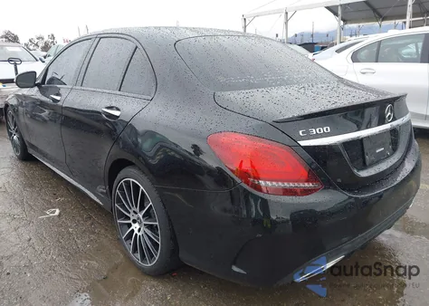 2020 Mercedes-Benz C 300 z USA, uszkodzony, nr VIN WDDWF8DB6LR534788